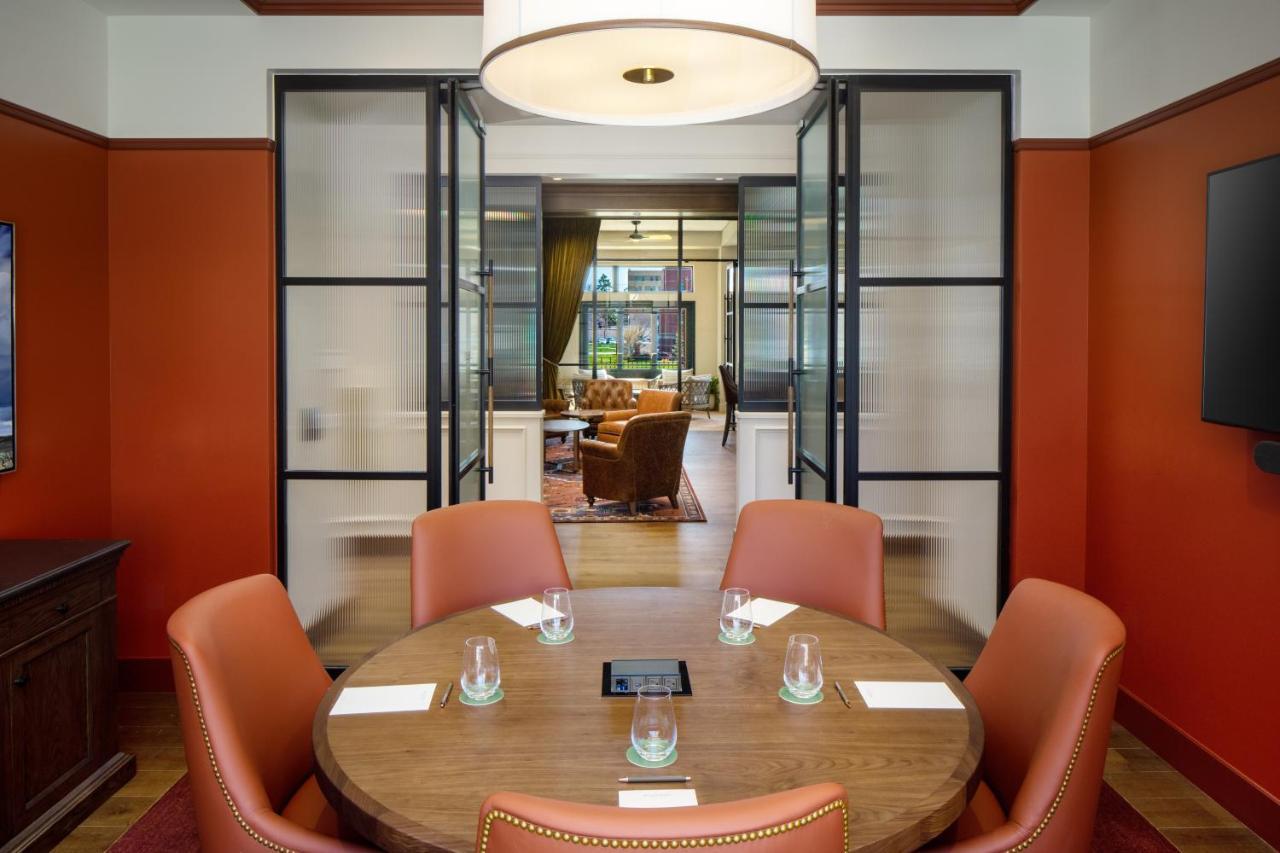 The Benson Hotel & Faculty Club Aurora Εξωτερικό φωτογραφία